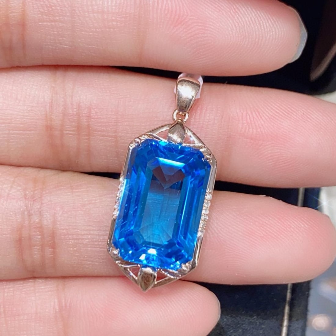 14k Gold 12.18 Ctw Natural Topaz & Diamond Pendant( Without Chain ) - 2