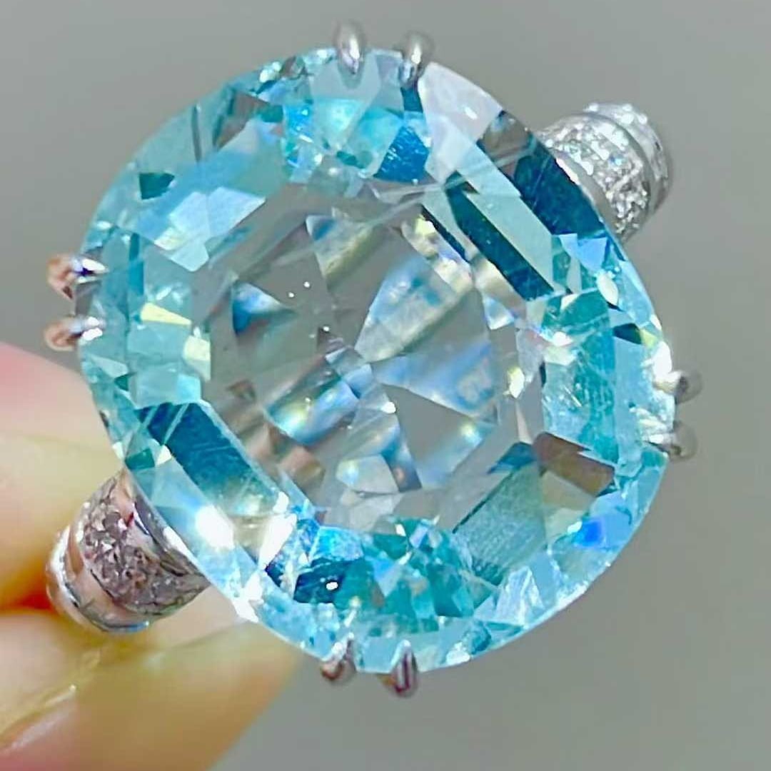 14k Gold 8.92 Ct Natural Aquamarine & Diamond Ring - 3