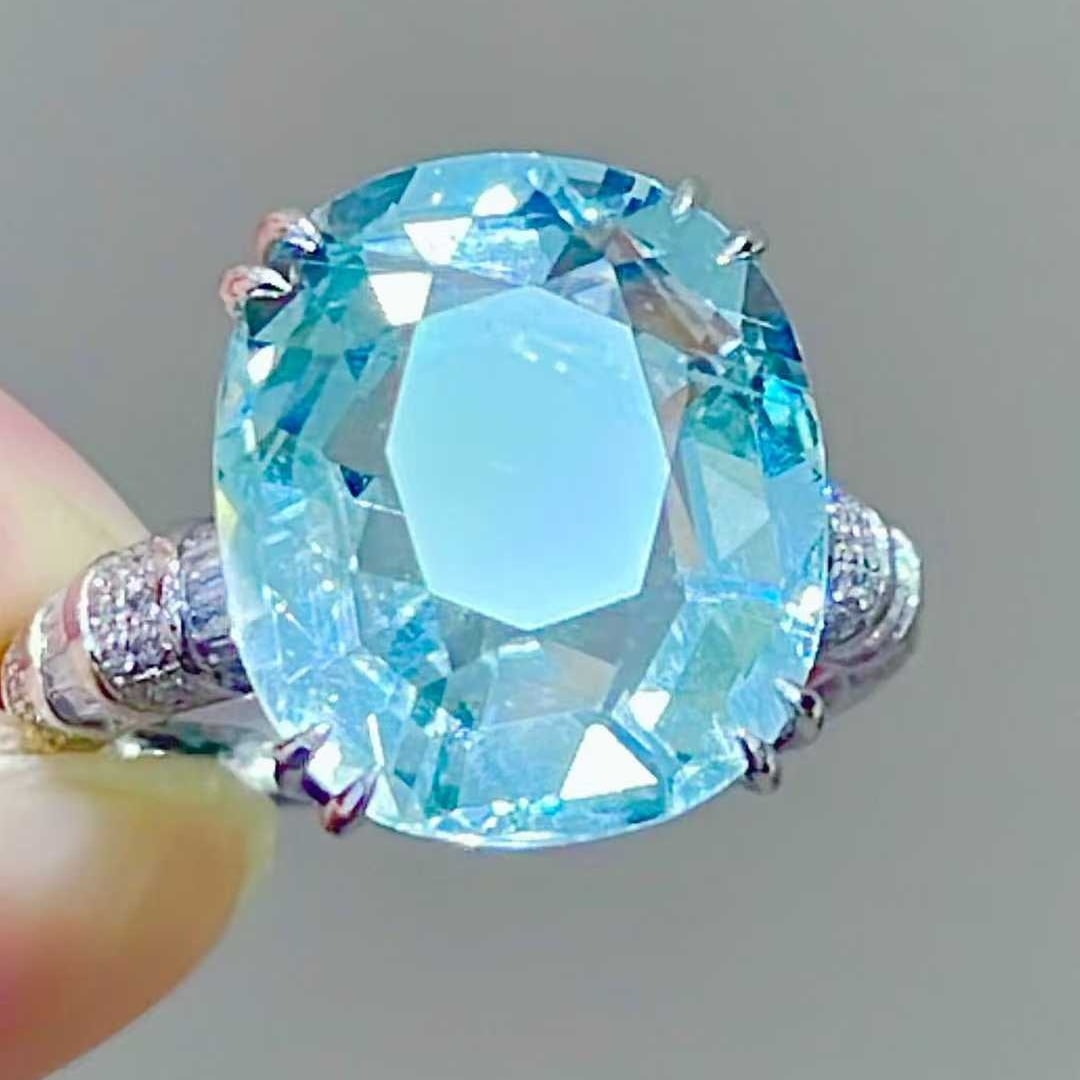 14k Gold 8.92 Ct Natural Aquamarine & Diamond Ring - 6