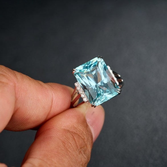 14k Gold 8.15 Ct Natural Aquamarine & Diamond Ring - 6