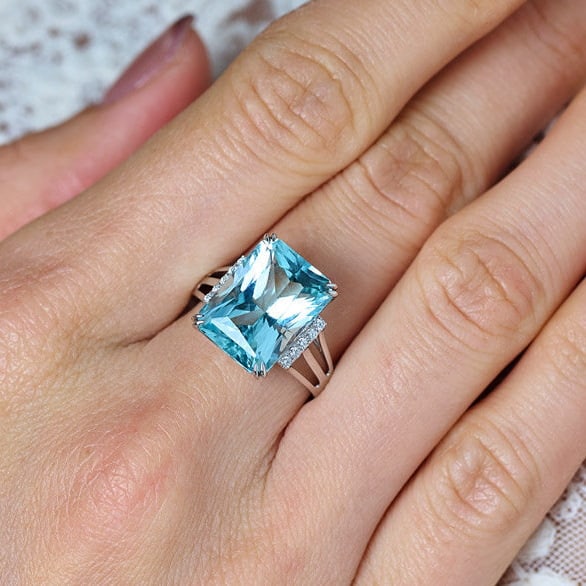 14k Gold 8.15 Ct Natural Aquamarine & Diamond Ring - 7