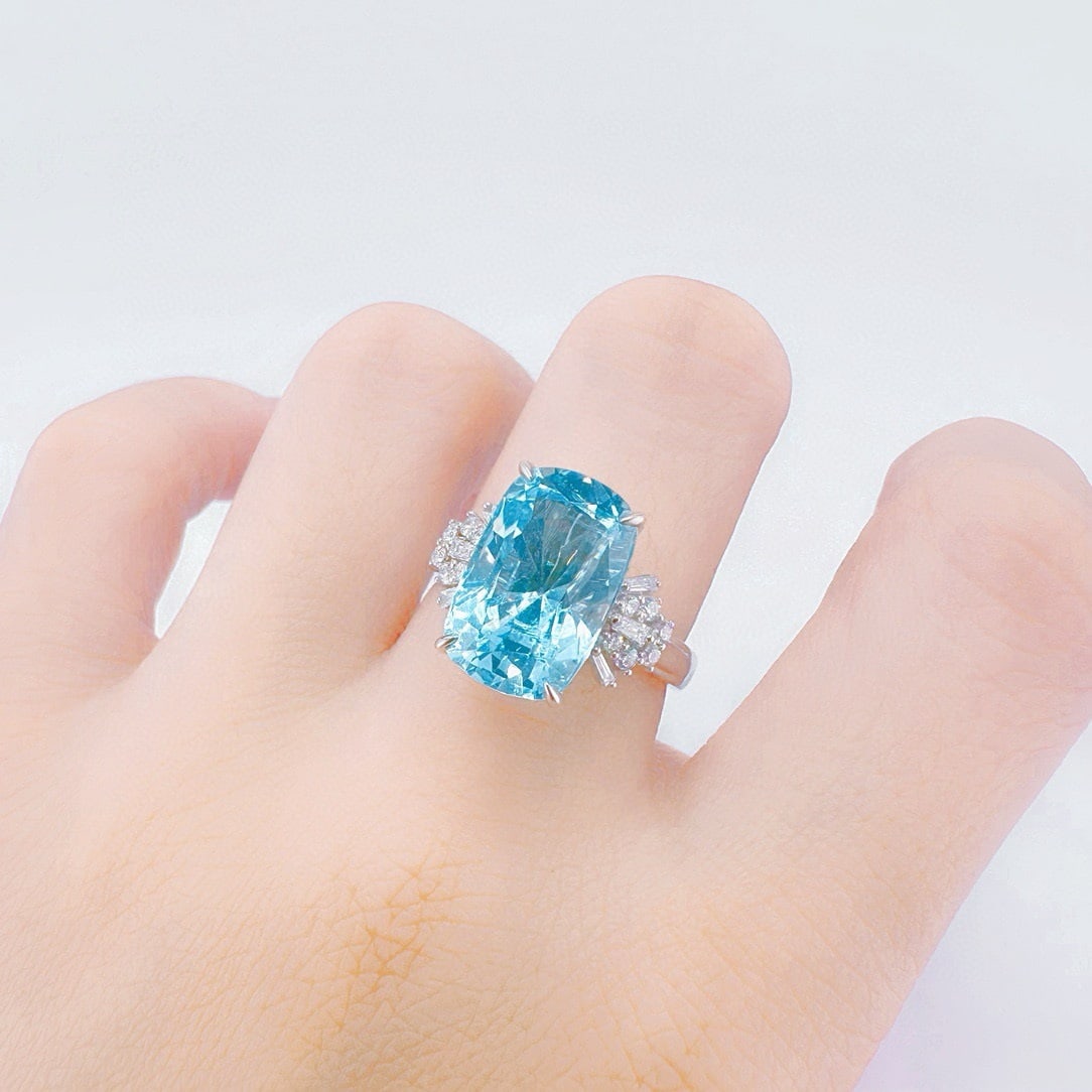 14k Gold 6.76 Ctw Natural Aquamarine & Diamond Ring - 4