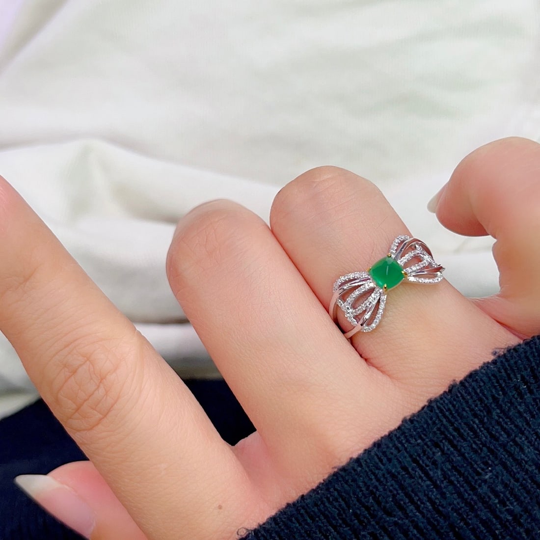 14k Gold 0.70 Ct Natural Emerald & Diamond Ring - 7