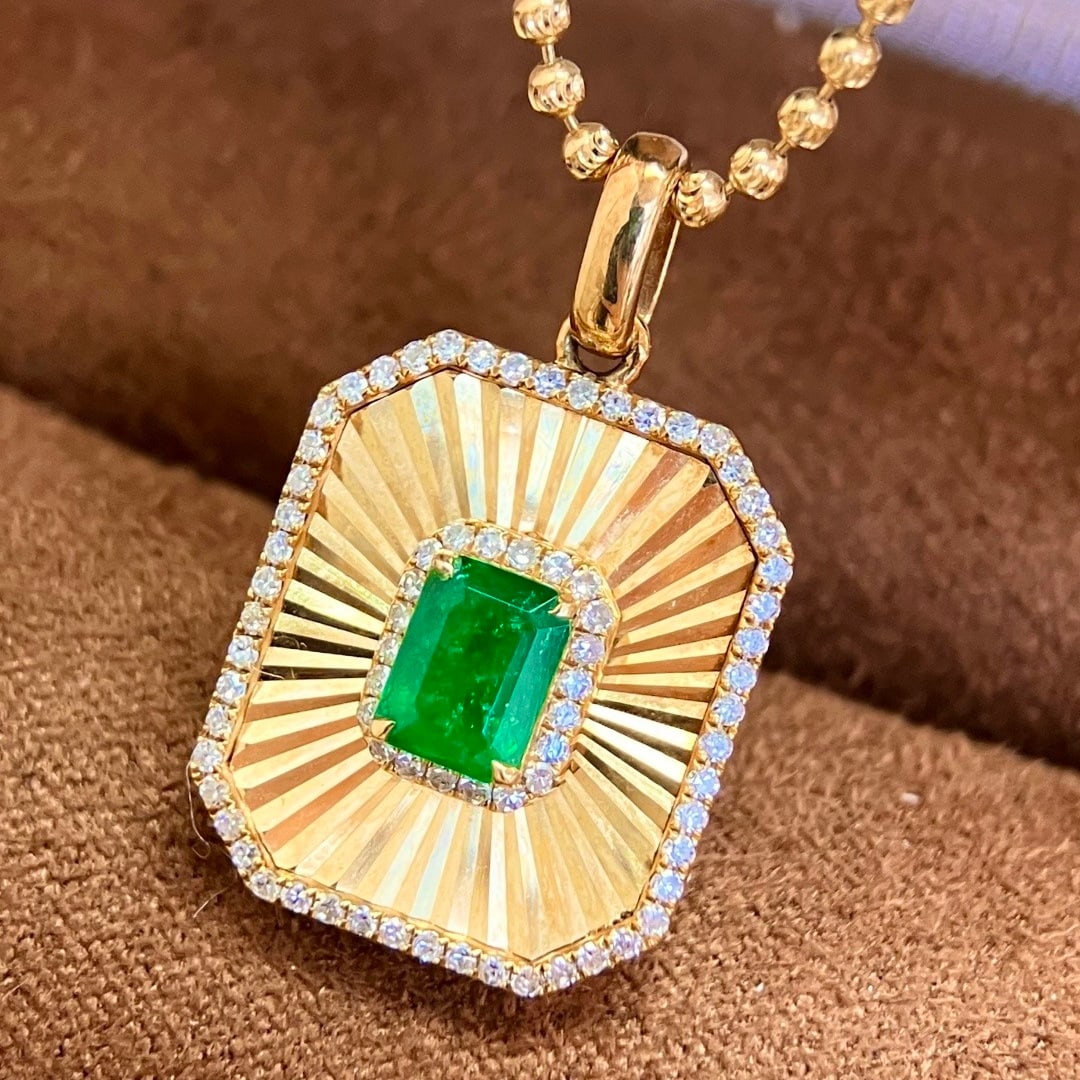 14k Gold 0.75 Ctw Vivid Green Natural Emerald & Diamond Pendant( Without Chain ) - 5