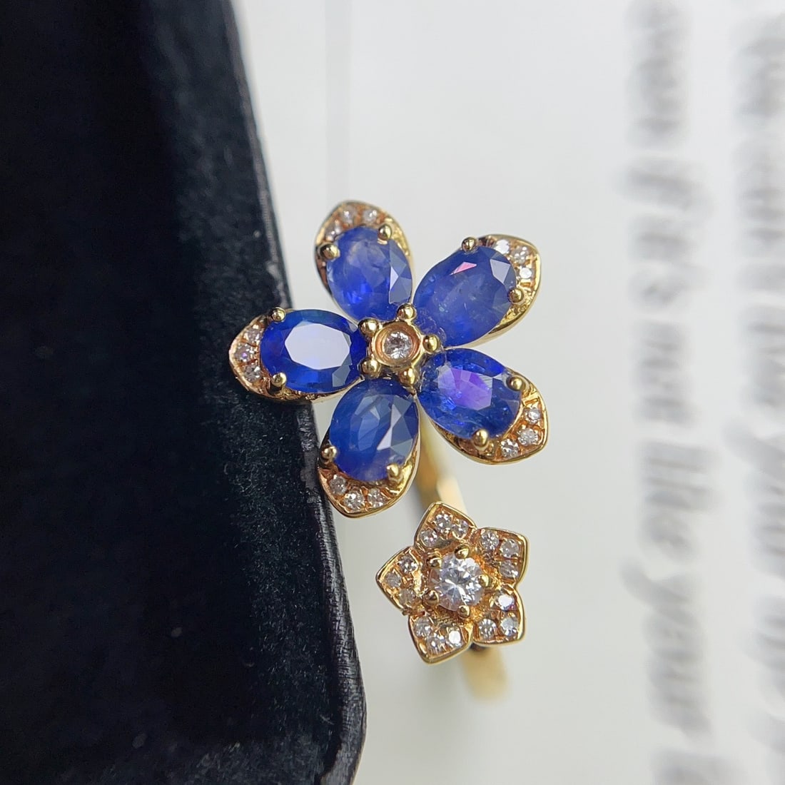 14k Gold 2.00 Ct Natural Sapphire & Diamond & Sapphire Ring - 5