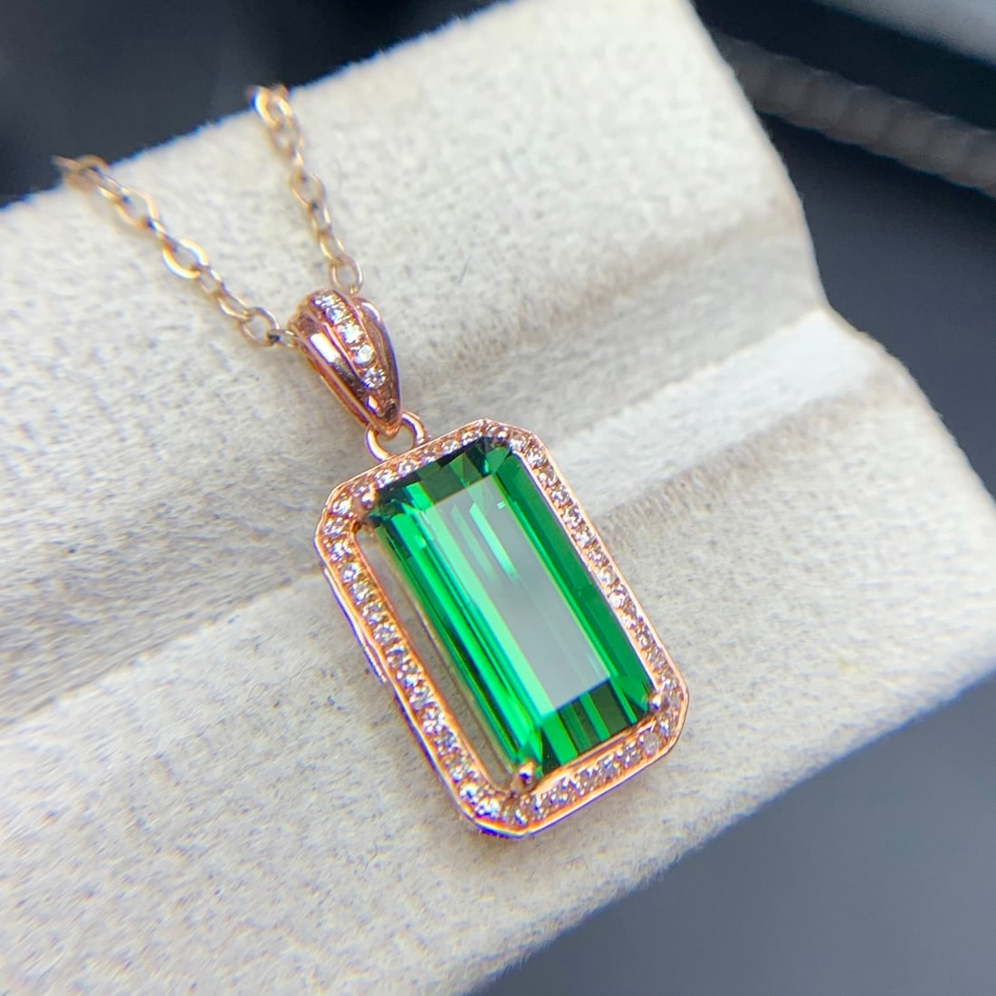 14k Gold 2.6 Ct Natural Tourmaline & Diamond Pendant( Without Chain ) - 7