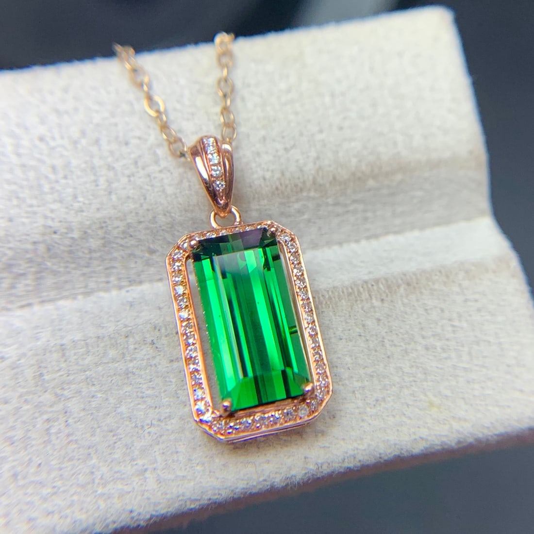 14k Gold 2.6 Ct Natural Tourmaline & Diamond Pendant( Without Chain ) - 8