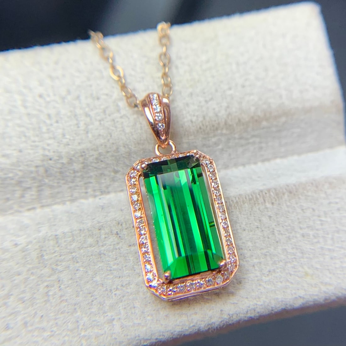 14k Gold 2.6 Ct Natural Tourmaline & Diamond Pendant( Without Chain ) - 9