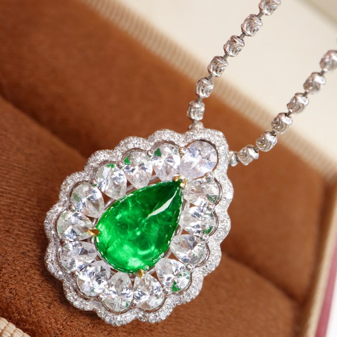 14k Gold 1.75 Ctw Vivid Green Natural Emerald & Diamond Pendant( Without Chain ) - 2