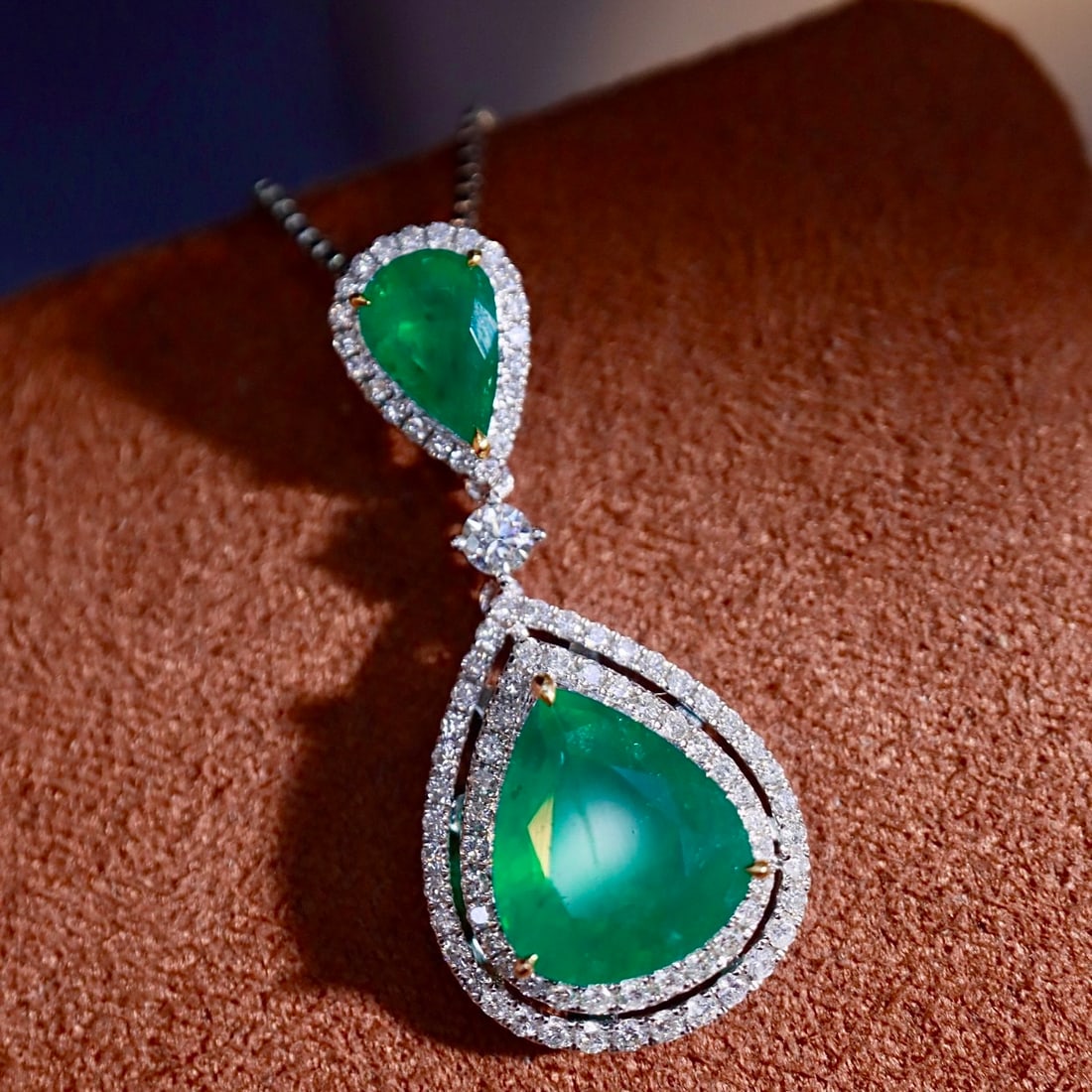 14k Gold 2.74 Ctw Natural Emerald & Diamond Pendant( Without Chain ) (1 of 9)