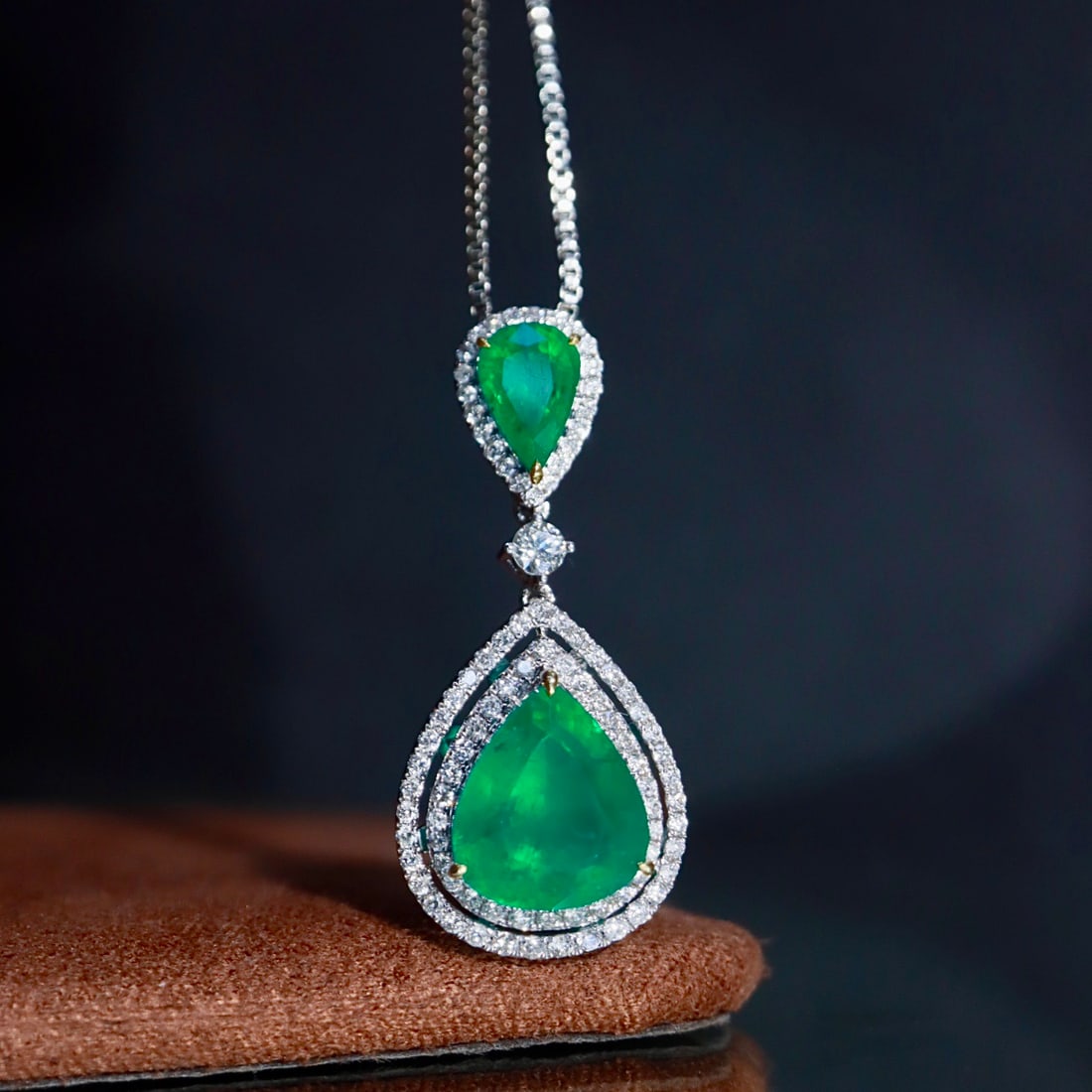 14k Gold 2.74 Ctw Natural Emerald & Diamond Pendant( Without Chain ) - 3