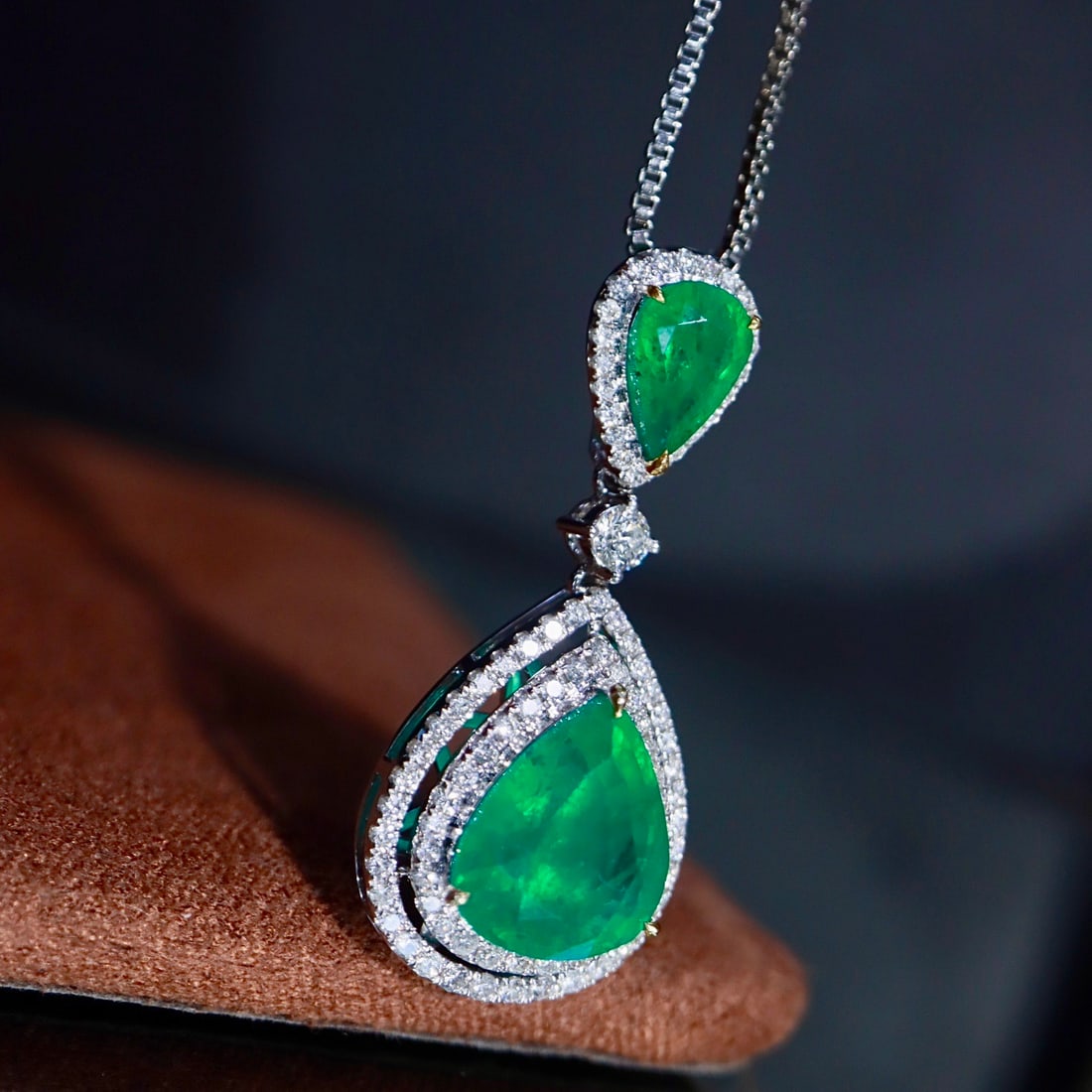 14k Gold 2.74 Ctw Natural Emerald & Diamond Pendant( Without Chain ) - 4