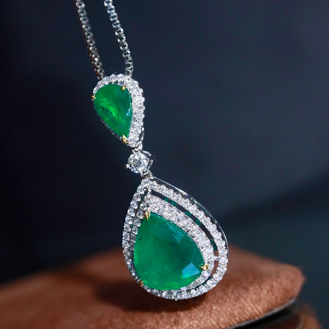 14k Gold 2.74 Ctw Natural Emerald & Diamond Pendant( Without Chain ) - 5