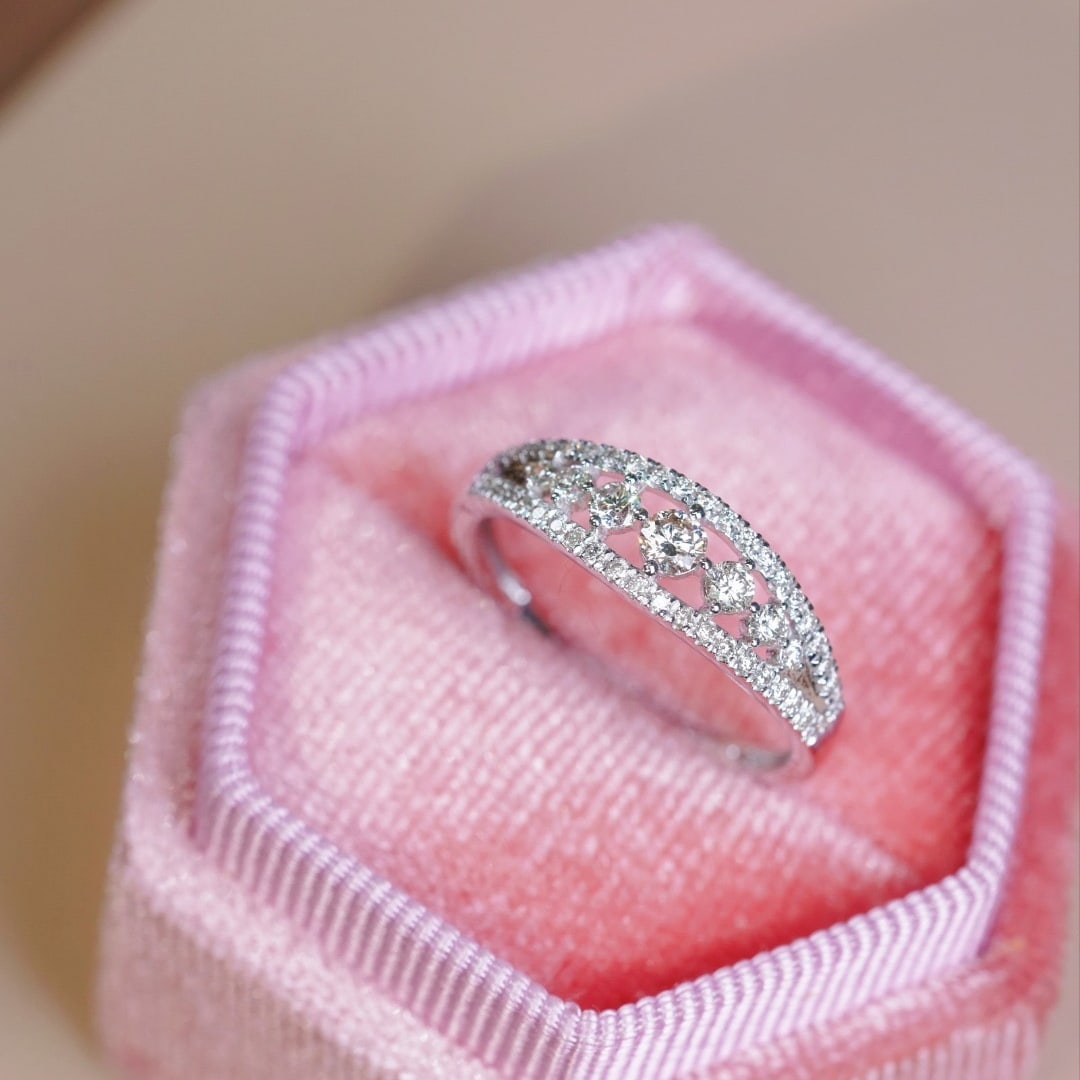 14k Gold 0.60 Ct Natural H Diamond Ring - 7