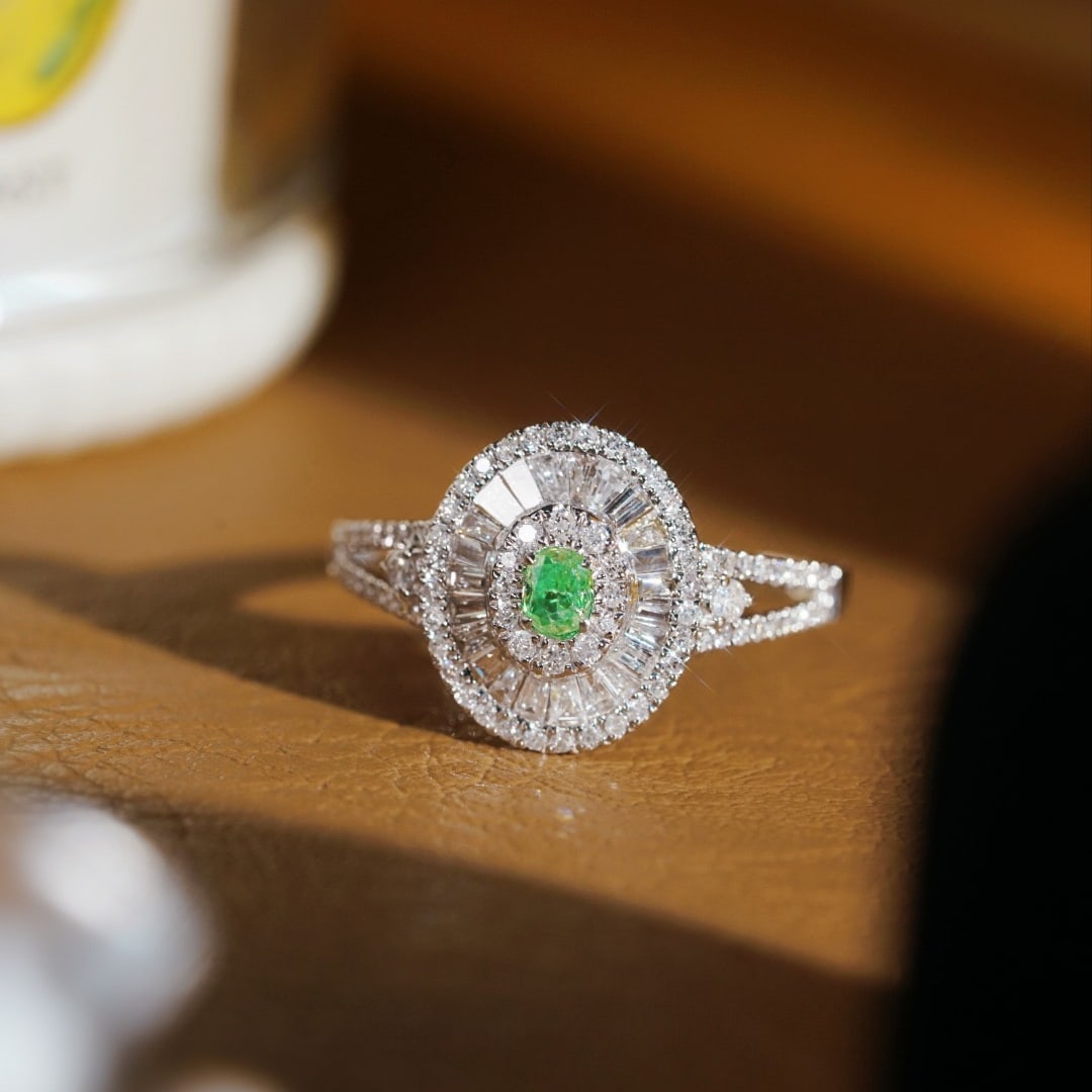 14k Gold 0.70 Ctw Natural Green Diamond & Diamond Ring: Ref:231144093 // gold content:14k gold // ring size:7. 25us // // main gemstone:green diamond // shape:oval // carat weight:0. 10ct // color:green // treatment:natural // // adjacent gemstone 2 :