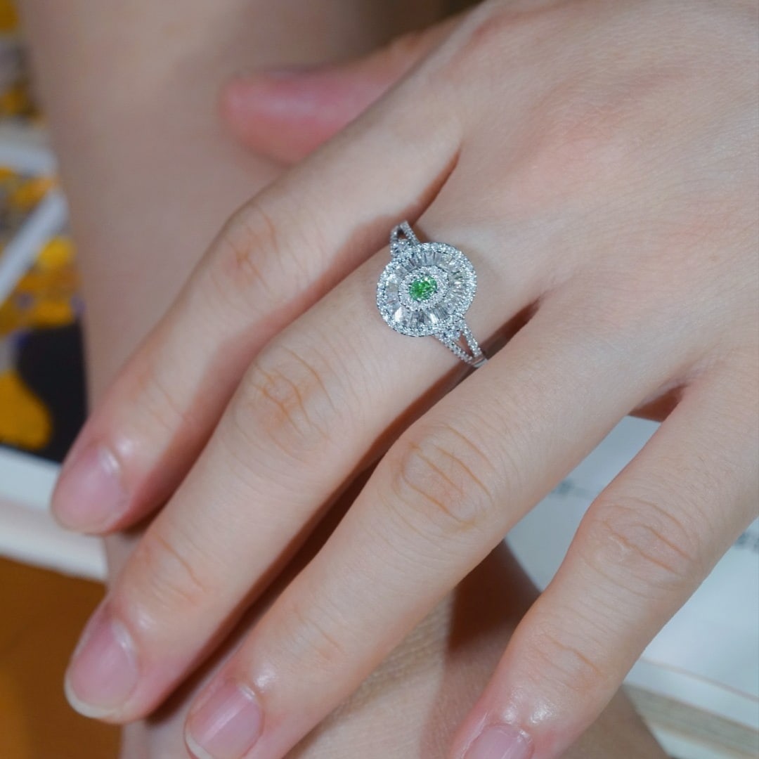 14k Gold 0.70 Ctw Natural Green Diamond & Diamond Ring - 2