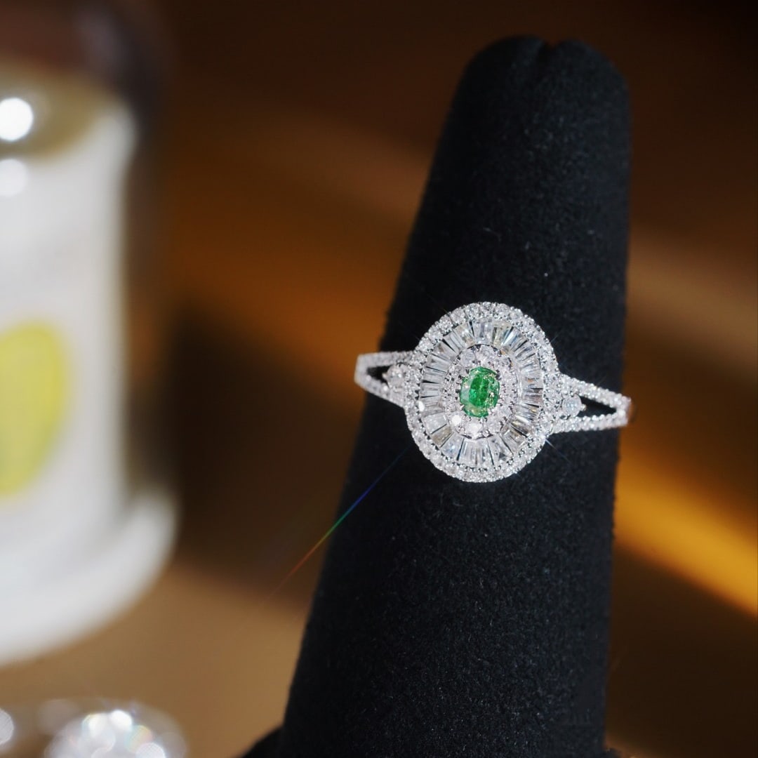 14k Gold 0.70 Ctw Natural Green Diamond & Diamond Ring - 5