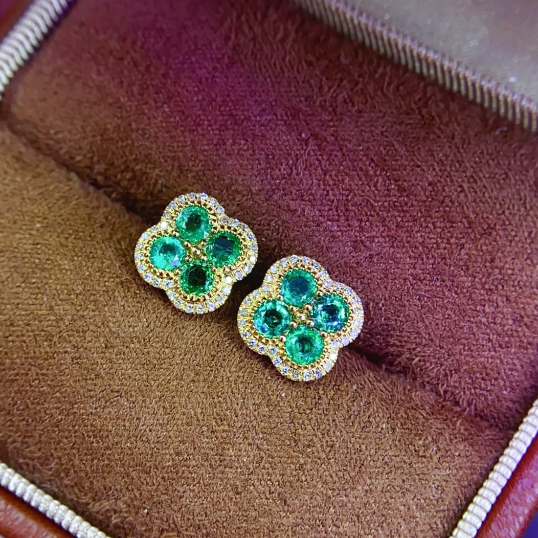 14k Gold 0.88 Ct Natural Emerald & Diamond Earrings - 2