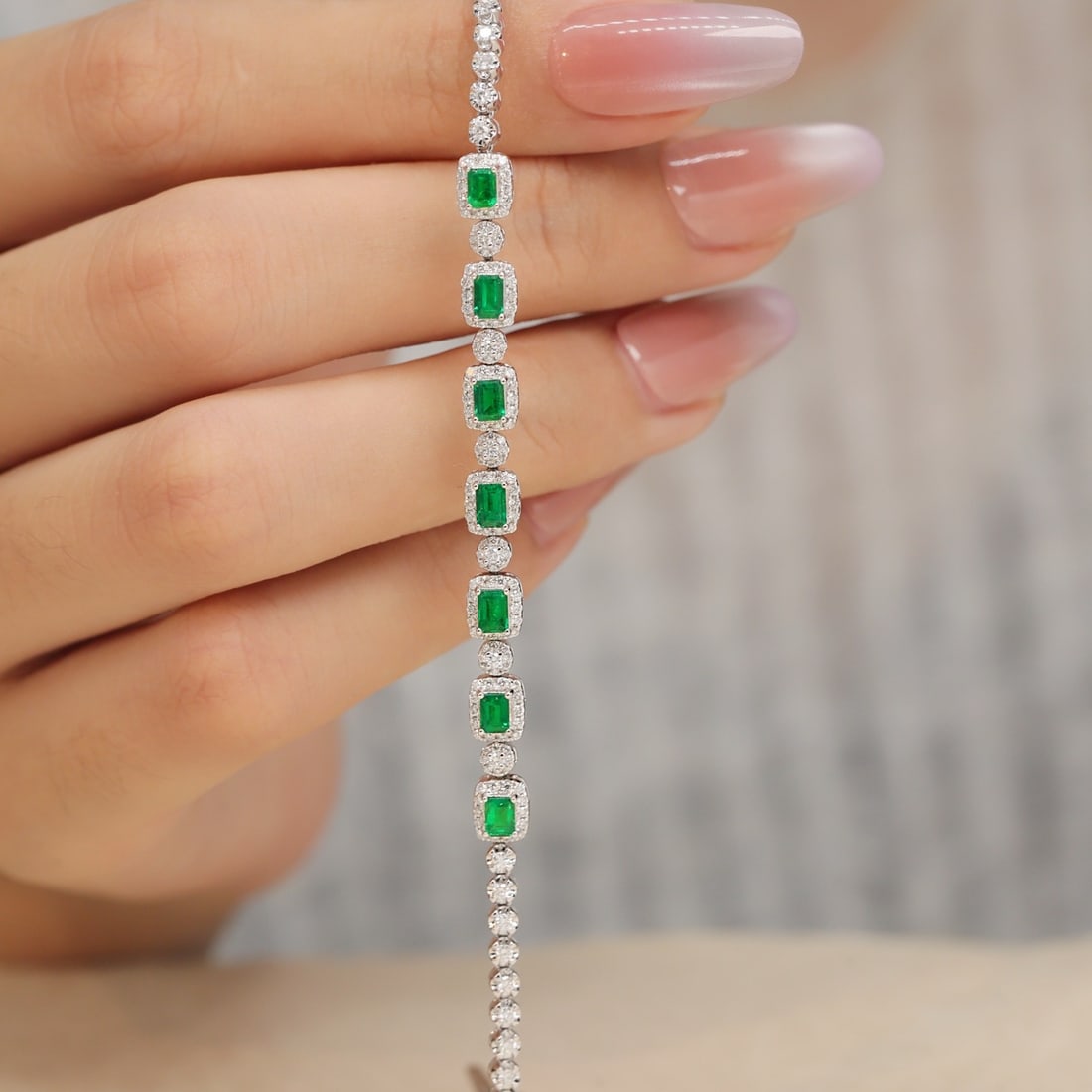 14k Gold 1.93 Ctw Vivid Green Natural Emerald & Diamond Bracelet - 6