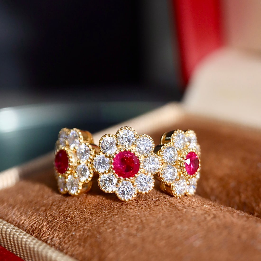 14k Gold 1.75 Ctw Natural Ruby & Diamond Ring: Ref:231144101 // gold content:14k gold // ring size:7. 25us // // main gemstone:ruby // shape:round // carat weight:0. 60ct // color:red // treatment:natural // cut grade:g // // adjacent gemstone 2 :