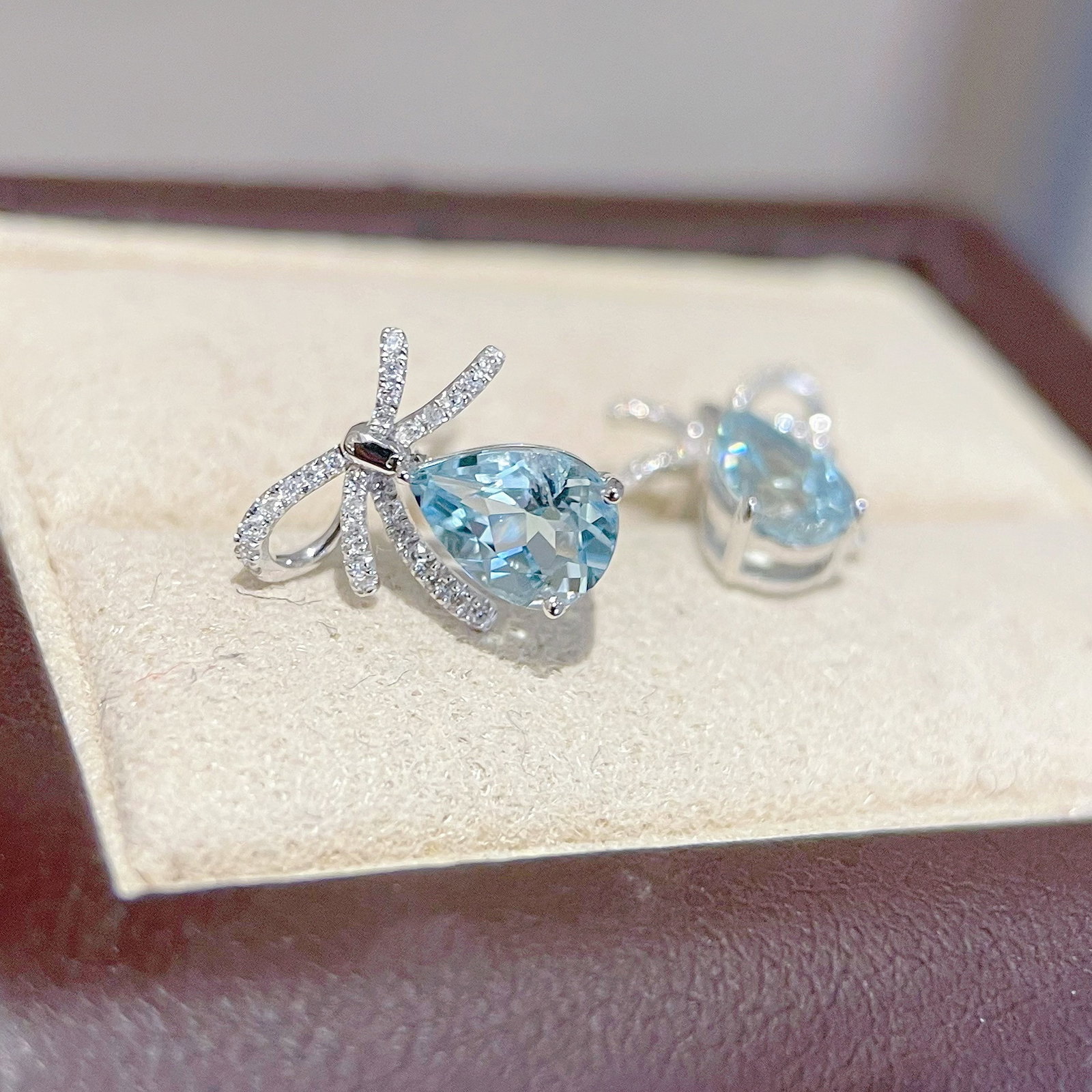 14k Gold 1 Ct Natural Aquamarine & Diamond Earrings - 4