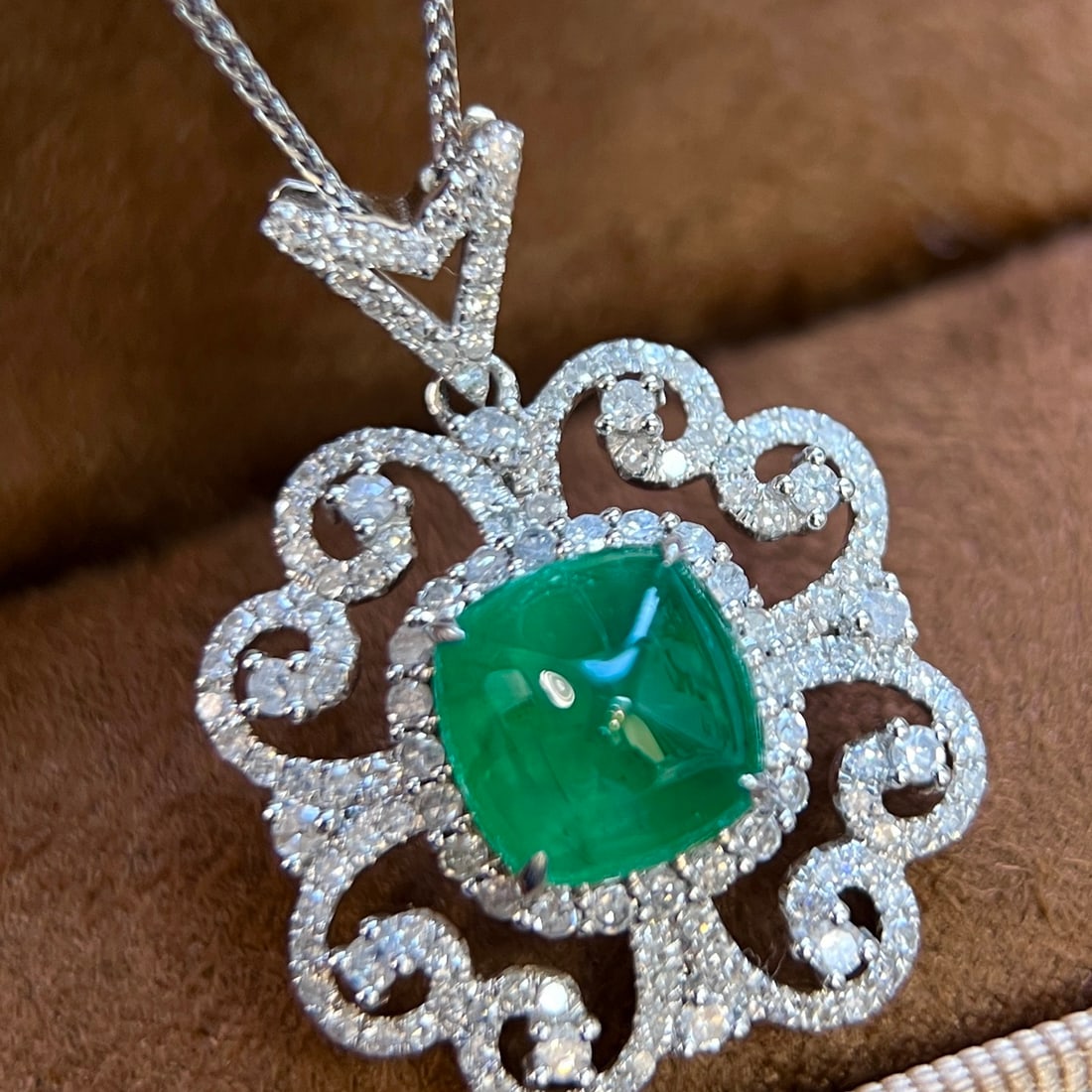 14k Gold 4.06 Ctw Natural Emerald & Diamond Pendant( Without Chain ) - 4
