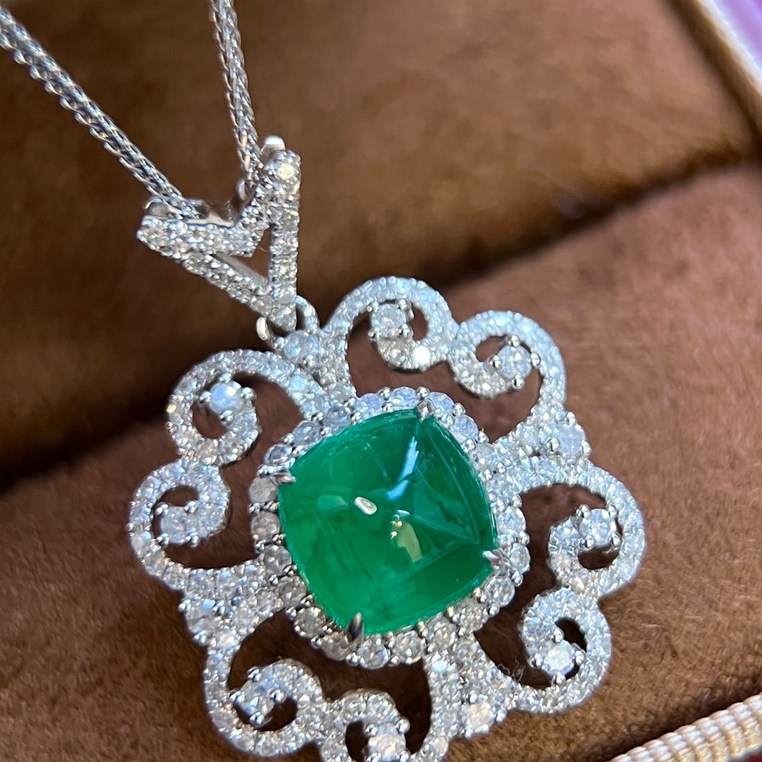 14k Gold 4.06 Ctw Natural Emerald & Diamond Pendant( Without Chain ) - 5