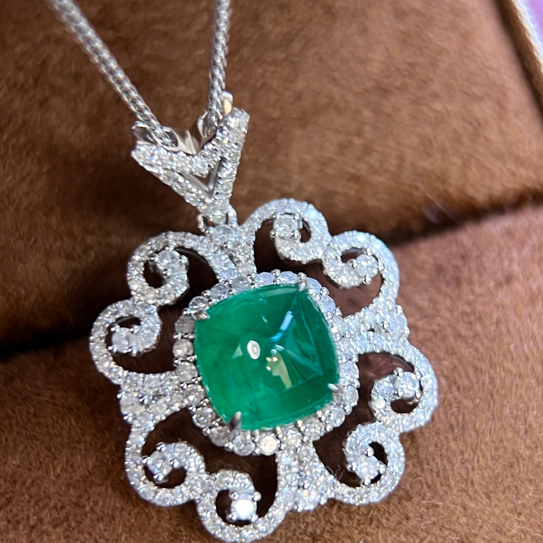 14k Gold 4.06 Ctw Natural Emerald & Diamond Pendant( Without Chain ) - 8