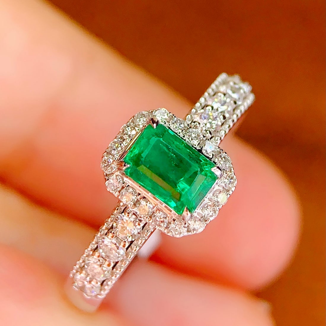 14k Gold 0.5 Ct Natural Emerald & Diamond Ring - 5