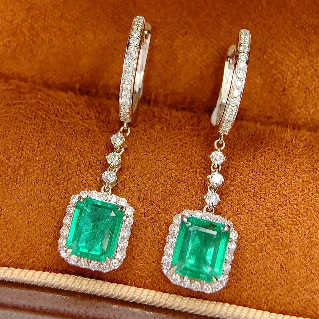 14k Gold 2.56 Ct Natural Emerald & Diamond Earrings - 2