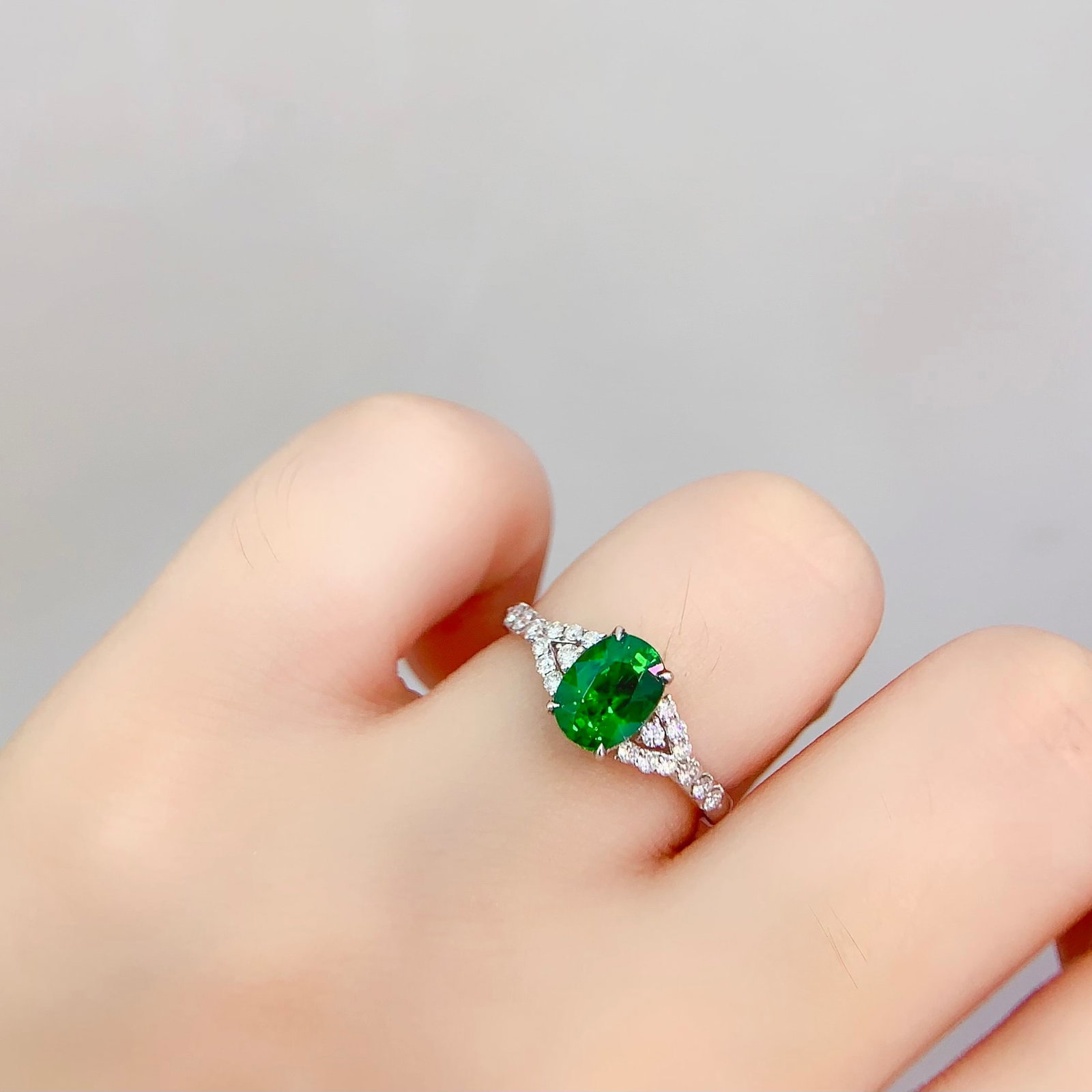 14k Gold 1.4 Ct Vivid Green Natural Tsavorite & Diamond Ring - 6