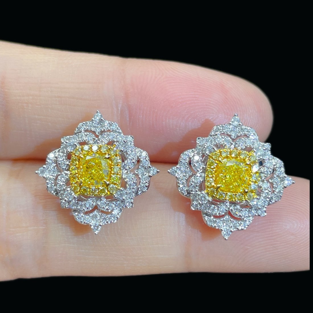 14k Gold 0.70 Ctw Natural Yellow Diamond & Diamond Earrings: Ref:231144148 // gold content:14k gold // main gemstone:yellow diamond // shape:cushion // carat weight:0. 40ct // color:yellow // treatment:natural // // adjacent gemstone 2 : diamond // shape:round