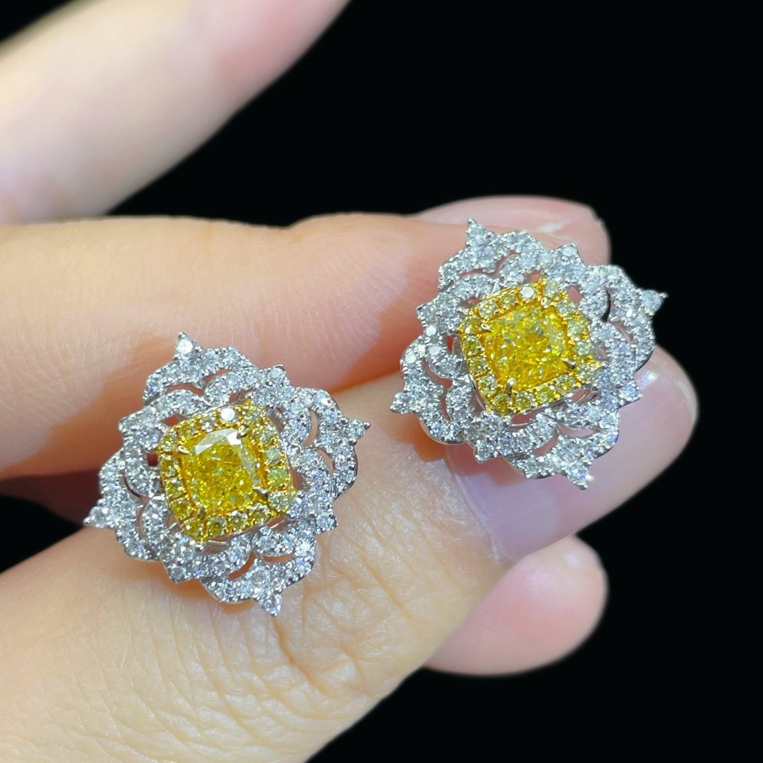14k Gold 0.70 Ctw Natural Yellow Diamond & Diamond Earrings - 4