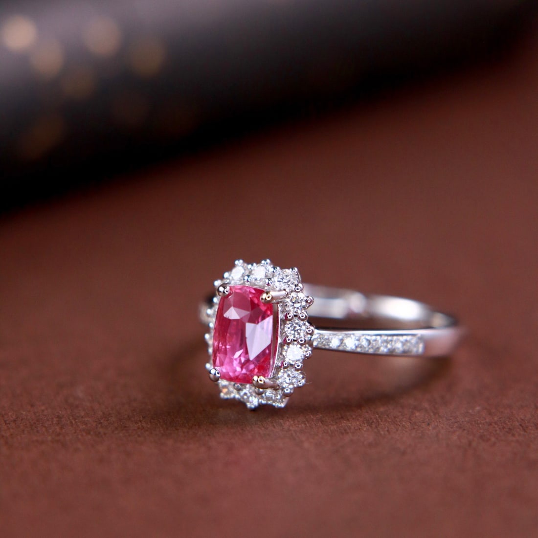 14k Gold 1.81 Ctw Natural Padparadscha Sapphire & Diamond Ring - 3