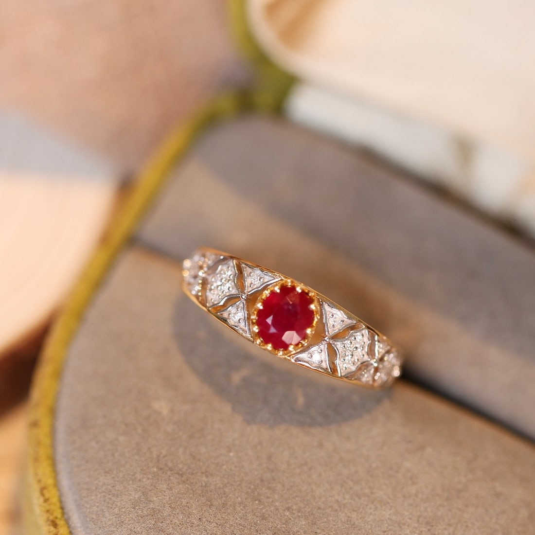 14k Gold 0.66 Ctw Natural Ruby & Diamond Ring - 2