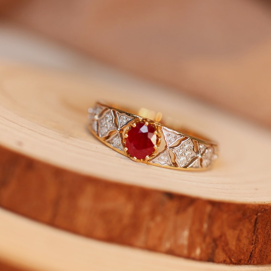 14k Gold 0.66 Ctw Natural Ruby & Diamond Ring - 4