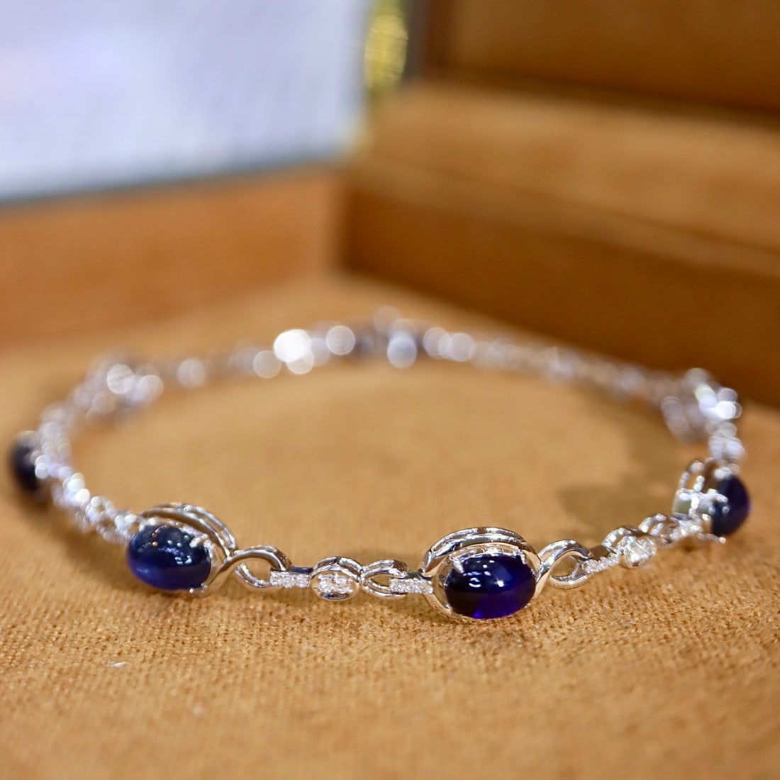 14k Gold 3.23 Ctw Natural Sapphire & Diamond Bracelet - 4