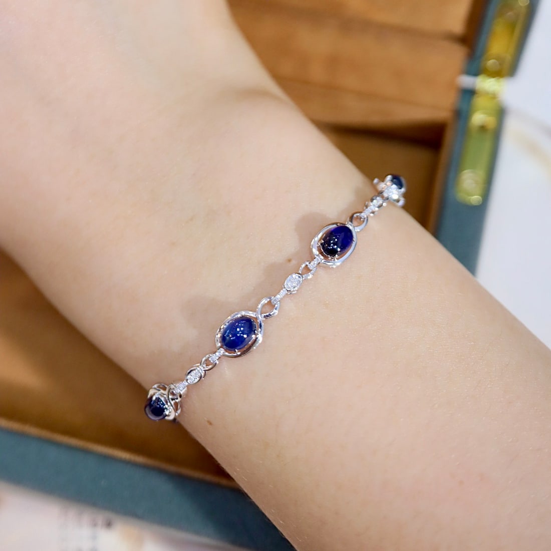 14k Gold 3.23 Ctw Natural Sapphire & Diamond Bracelet - 5