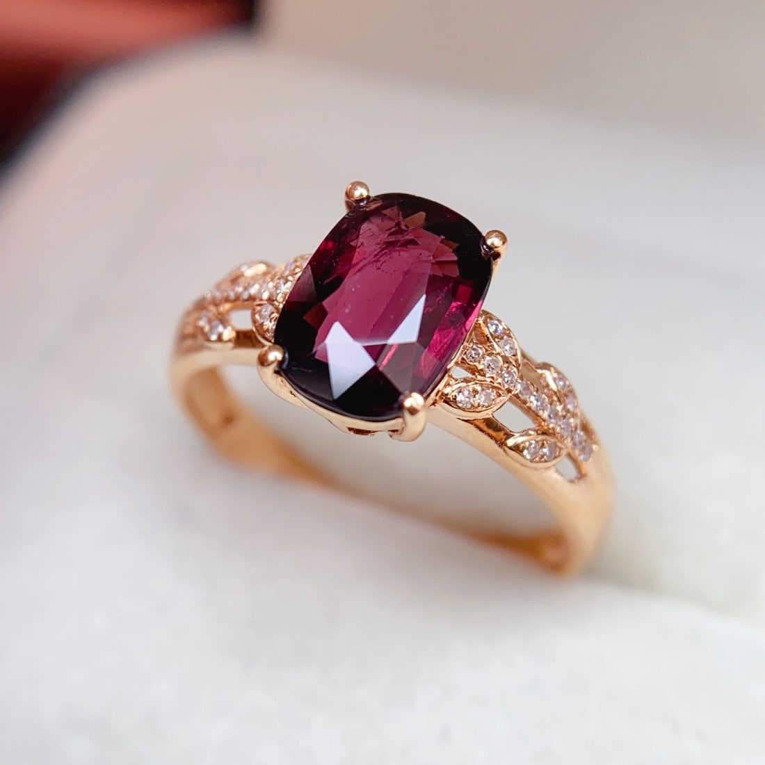 14k Gold 1.75 Ct Natural Tourmaline & Diamond Ring: Ref:231144168 // gold content:14k gold // ring size:7. 25us // // main gemstone:tourmaline // shape:cushion // carat weight:1. 75ct // color:red // treatment:natural // // adjacent gemstone 2 :