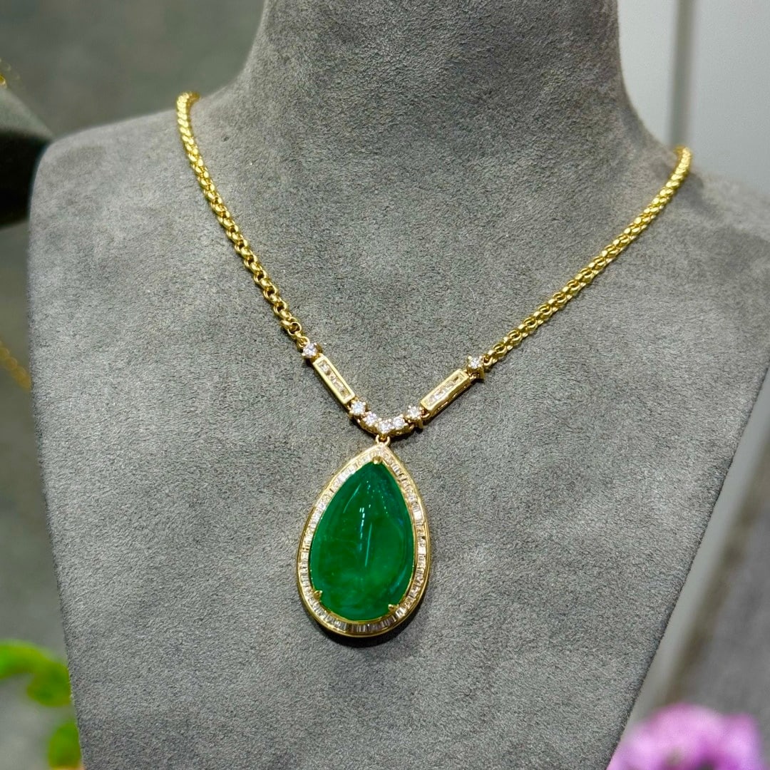 14k Gold 11.00 Ctw Natural Emerald & Diamond Necklace - 2