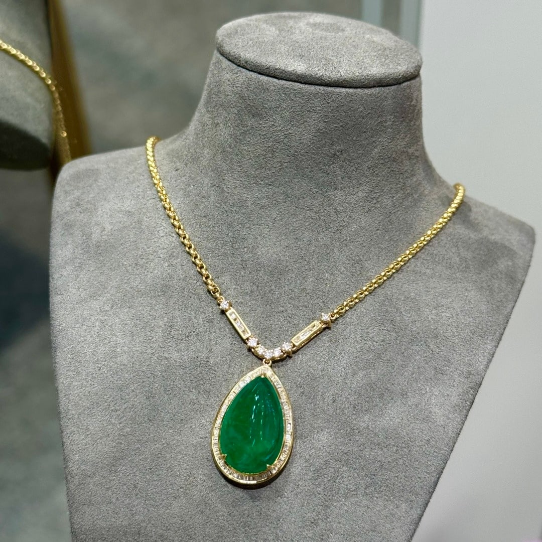 14k Gold 11.00 Ctw Natural Emerald & Diamond Necklace - 4