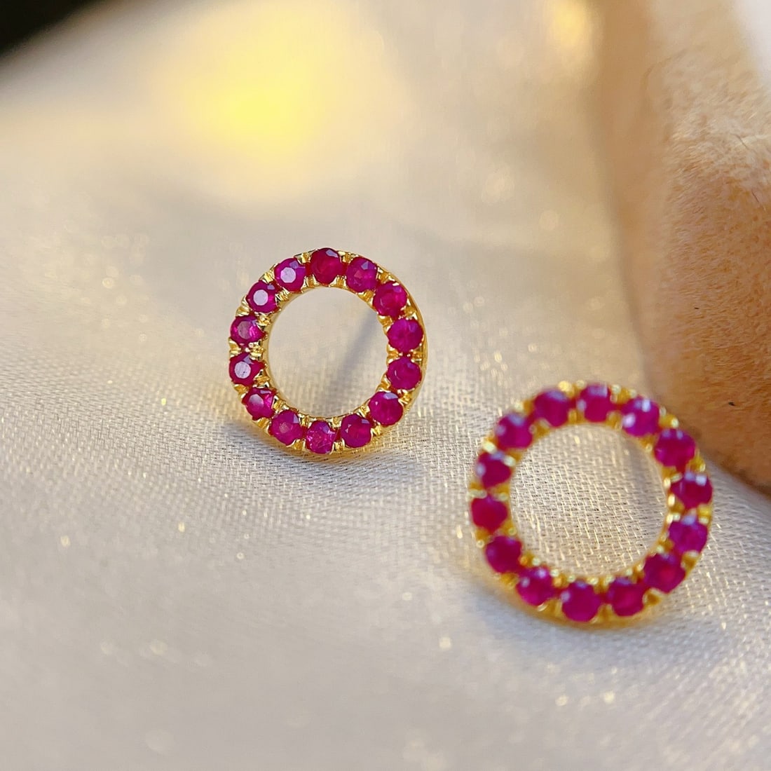 14k Gold 1.00 Ct Natural Ruby Earrings - 4