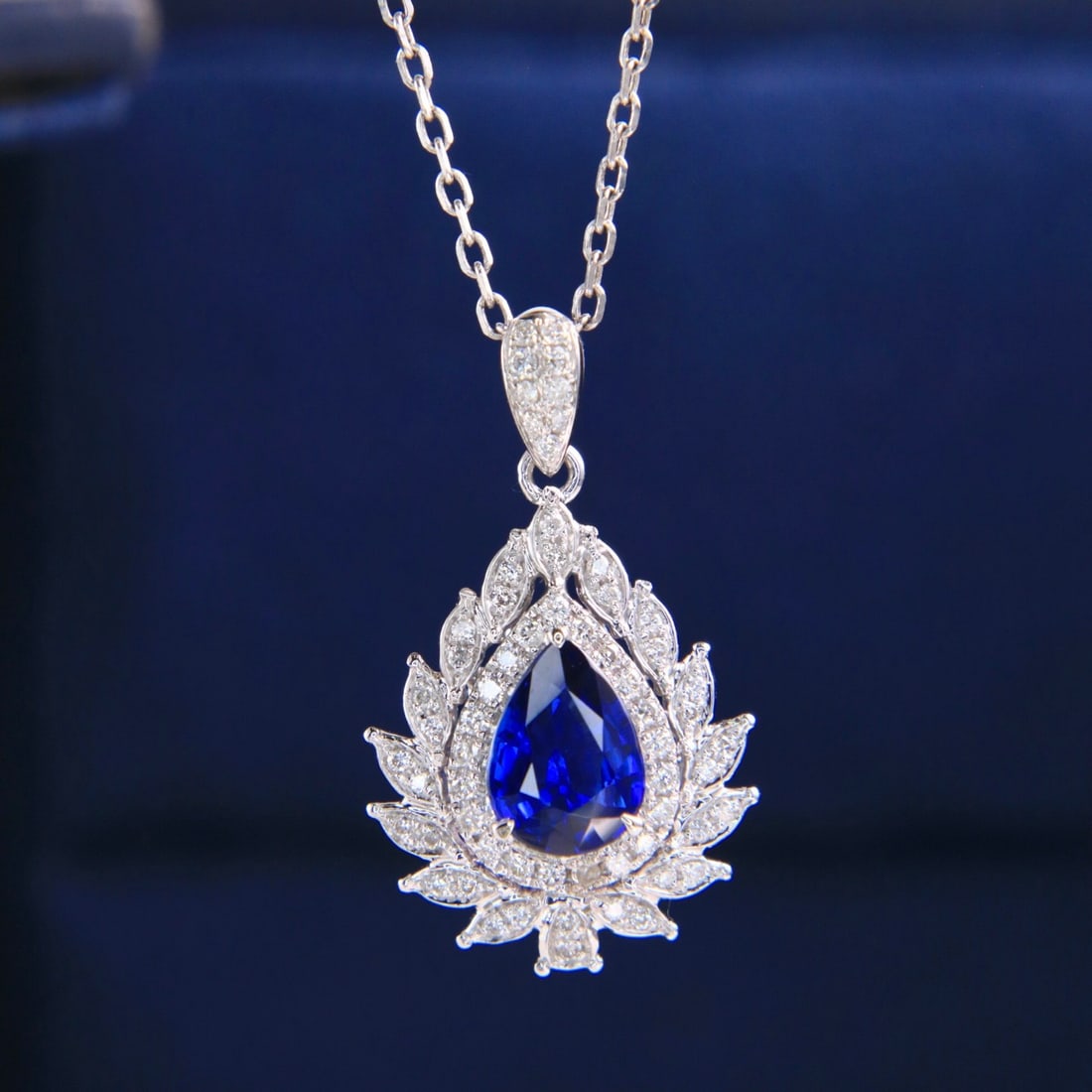14k Gold 1.21 Ctw Natural Sapphire & Diamond Necklace: Ref:231144176 // gold content:14k gold // main gemstone:sapphire // shape:pear // carat weight:1. 01ct // color:blue // treatment:natural // // adjacent gemstone 2 : diamond // shape:round // carat