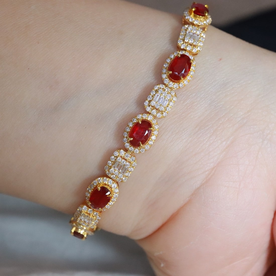 14k Gold 7.88 Ctw Natural Ruby & Diamond Bracelet - 6