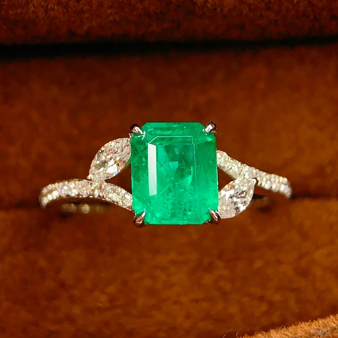14k Gold 1.25 Ct Natural Emerald & Diamond Ring - 5