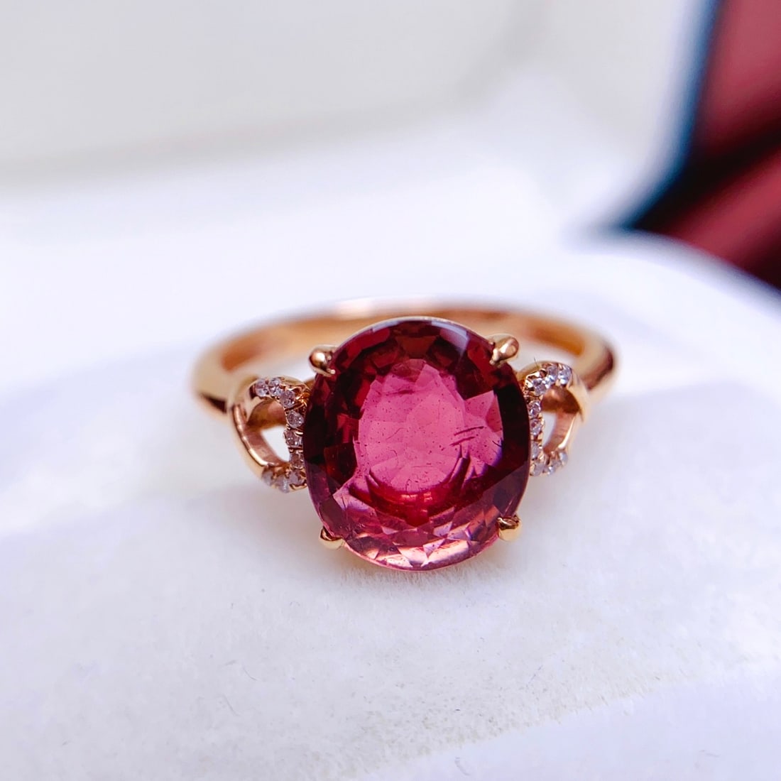 14k Gold 2.35 Ct Natural Tourmaline & Diamond Ring: Ref:231144190 // gold content:14k gold // ring size:7. 25us // // main gemstone:tourmaline // shape:oval // carat weight:2. 35ct // color:red // treatment:natural // // adjacent gemstone 2 :