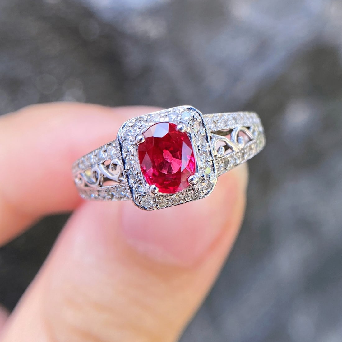 14k Gold 1.33 Ctw Natural Ruby & Diamond Ring - 2