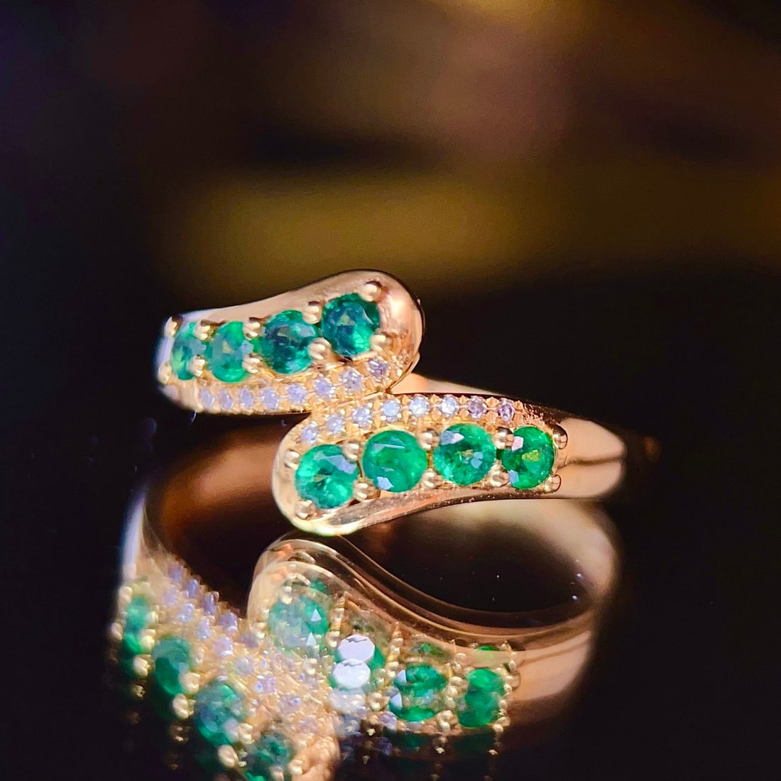 14k Gold 0.75 Ct Natural Emerald & Diamond Ring: Ref:231144200 // gold content:14k gold // ring size:7. 25us // // main gemstone:emerald // shape:round // carat weight:0. 75ct // color:green // treatment:natural // cut grade:g // // adjacent