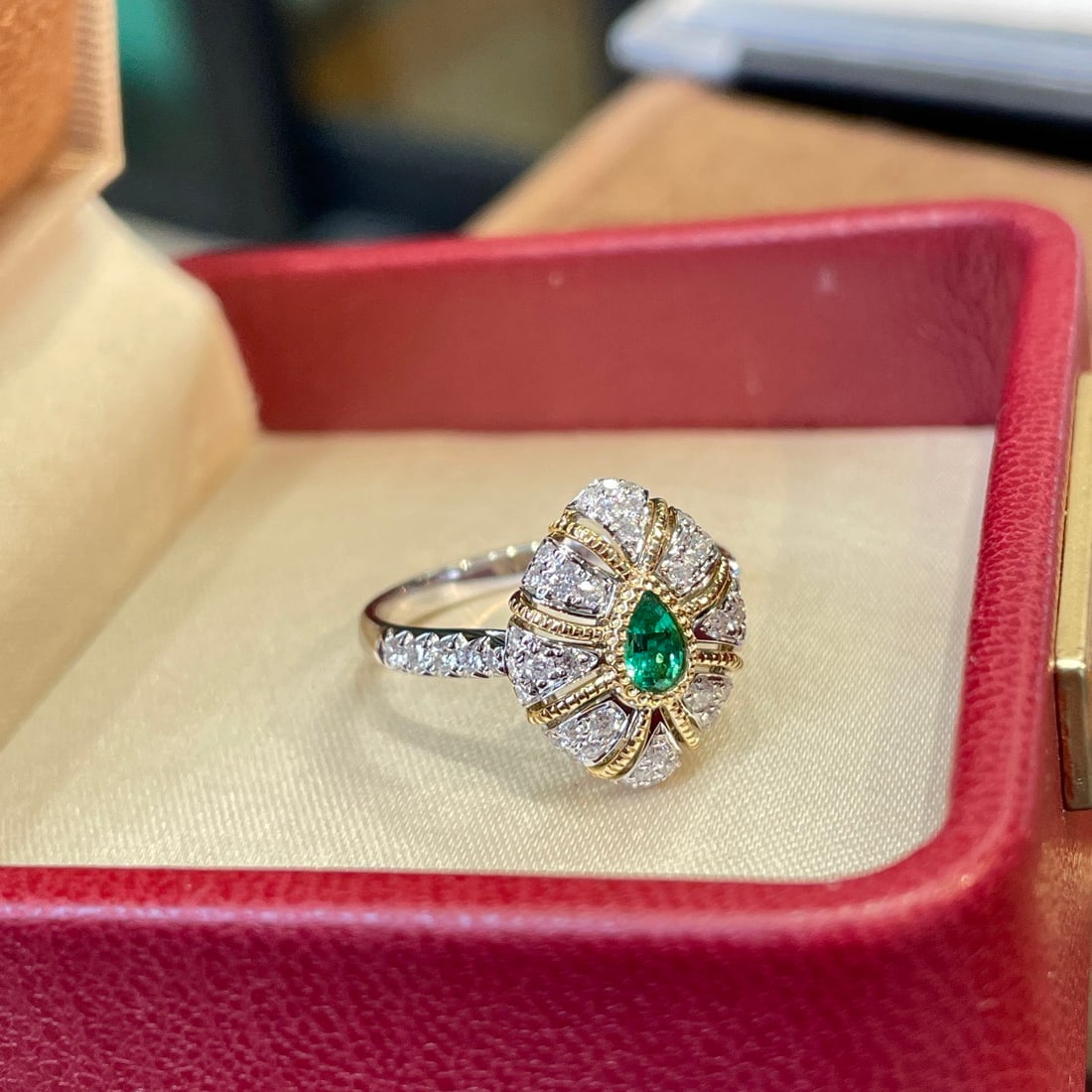 14k Gold 0.16 Ct Natural Emerald & Diamond Ring - 4