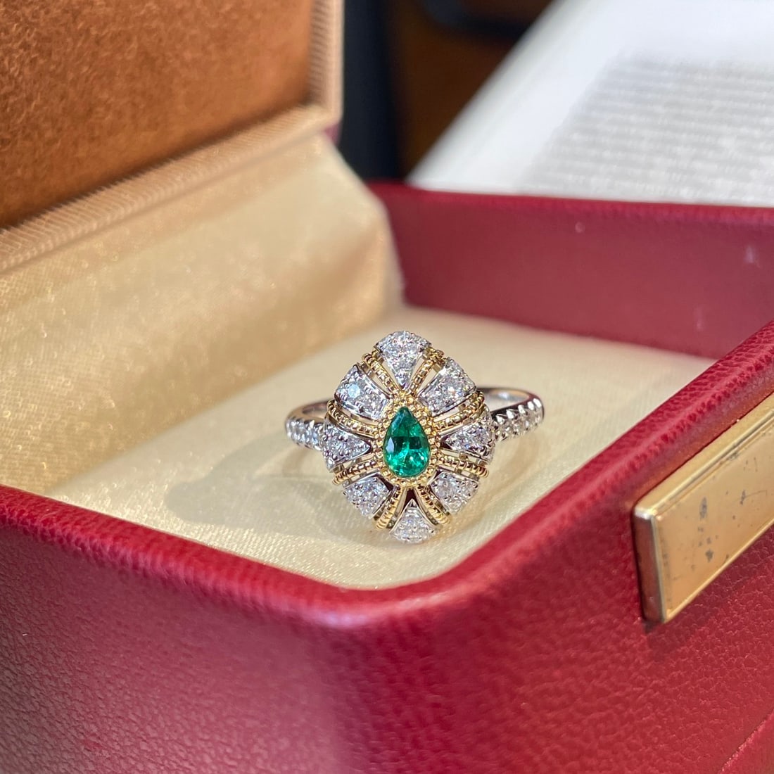 14k Gold 0.16 Ct Natural Emerald & Diamond Ring - 5